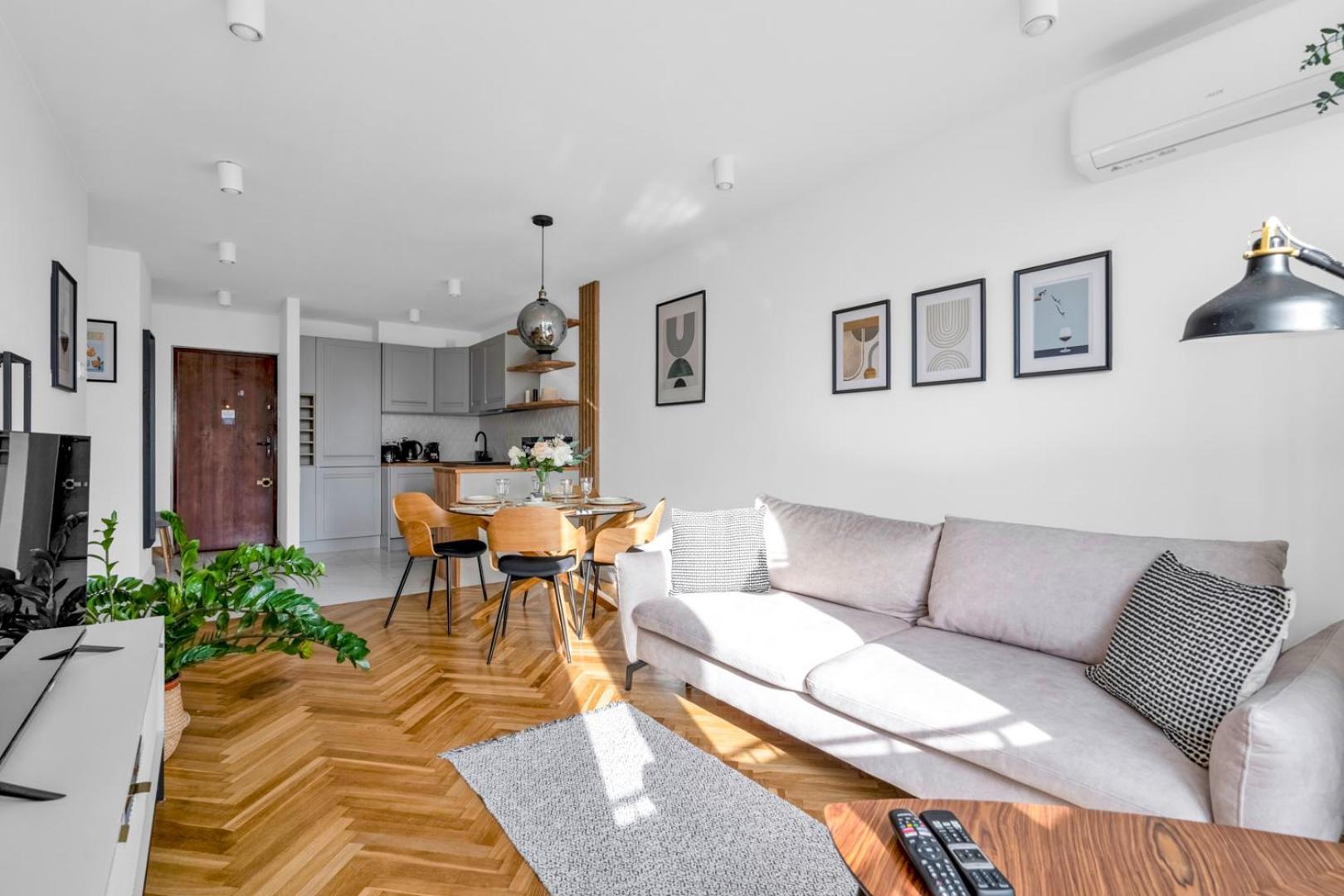 Wola - 13th Floor, View, Metro Nearby - By Rentujemy Butas Warsaw