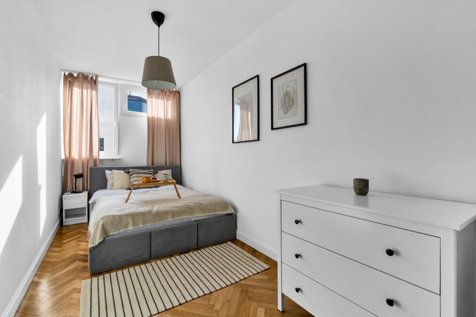 Butas Wola - 13th Floor, View, Metro Nearby - By Rentujemy *
